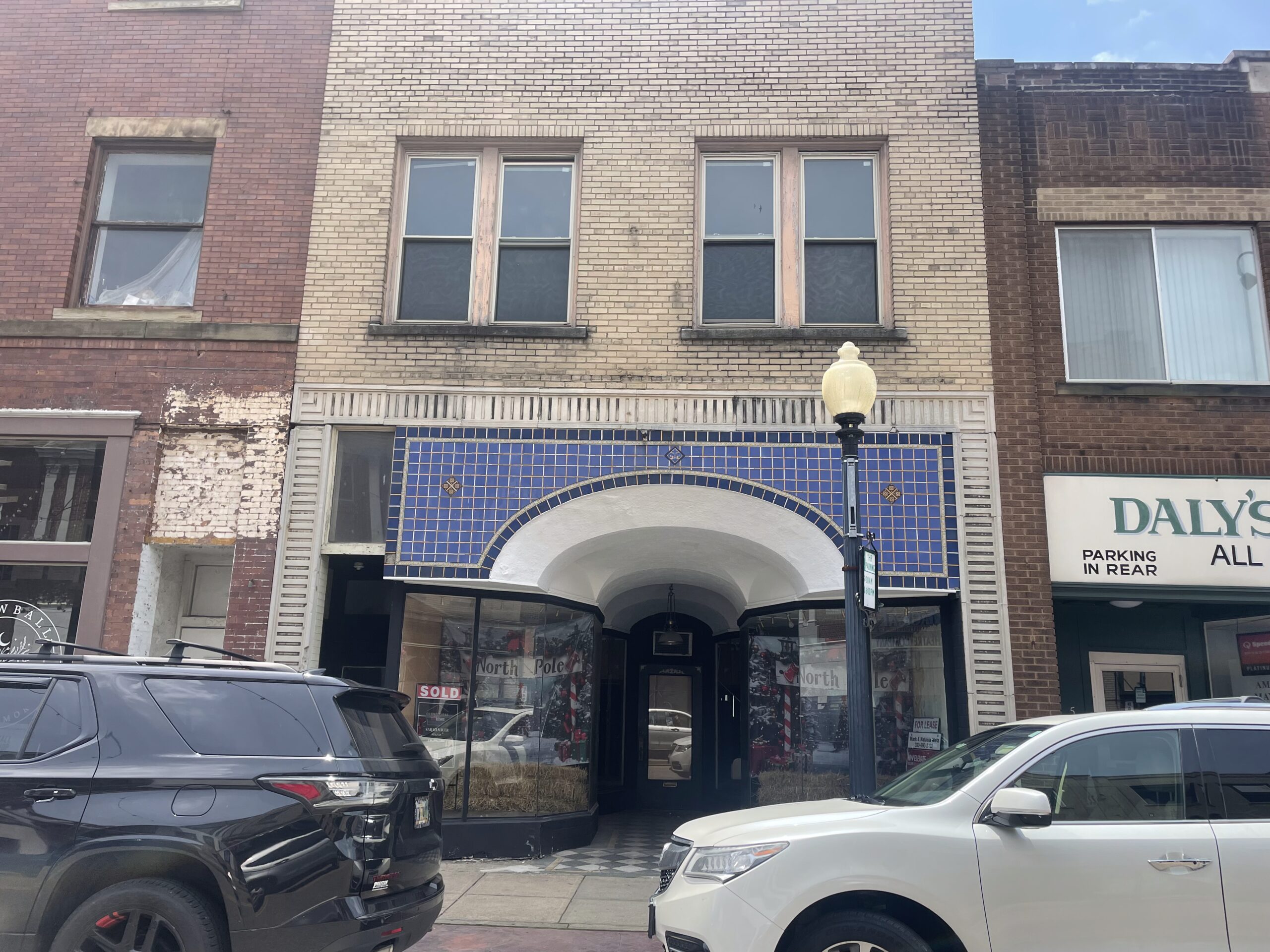 572 W Tusc